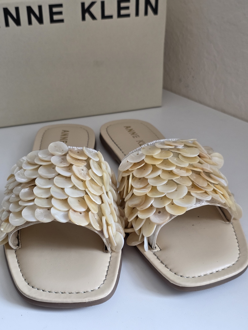 Anne Klein Brianne Slide Ivory Sequin Slide Sandals Shell Size 8